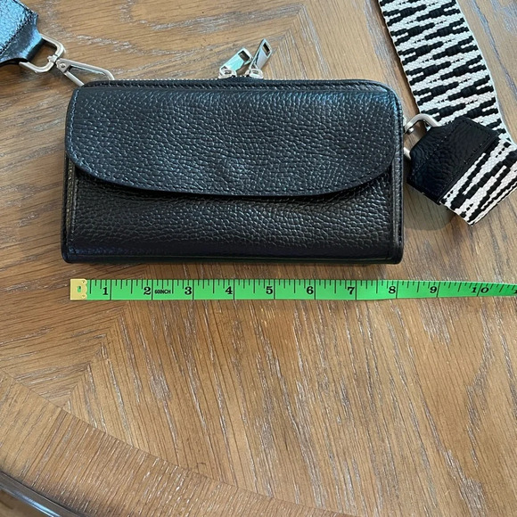 Vera Pelle Crossbody Bag - Picture 7 of 16